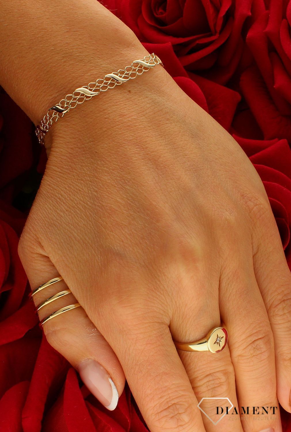 Złota bransoletka damska 375 delikatny wzór siateczka BR 6720 375. Bransoletka damska złota. Złota bransoletka damska. Bransoletka damska próby 375. Złota delikatna bransoletka idealna na prezent dla kobiety..jpg